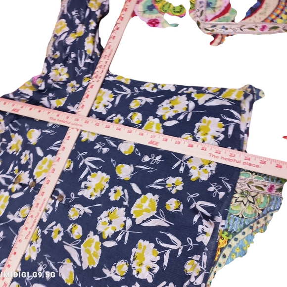 Angels V-Neck Blouse with Yellow Floral Pattern - Picture 6 of 9